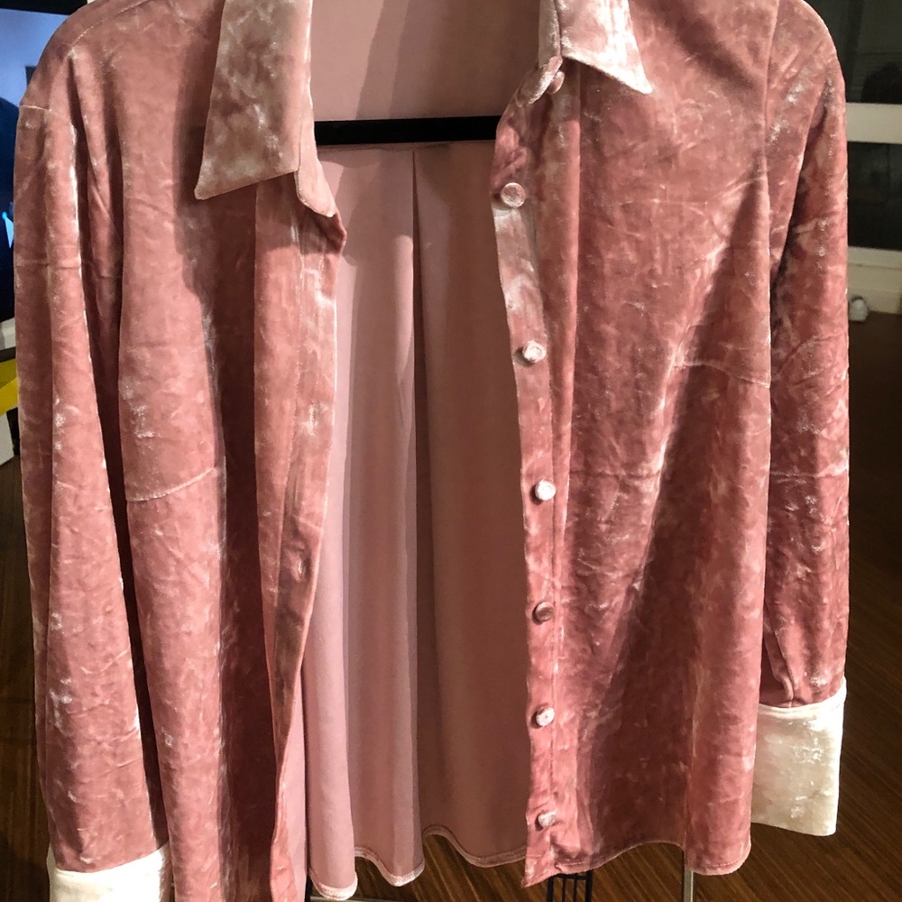 Women’s shirt